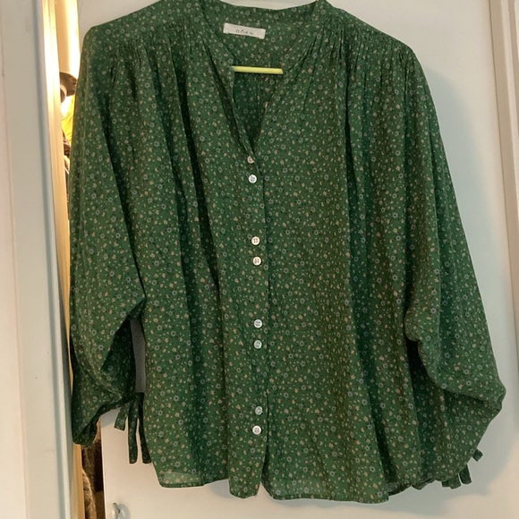 Doen O'Keefe in Green Martha's Garden - Picture 3 of 17